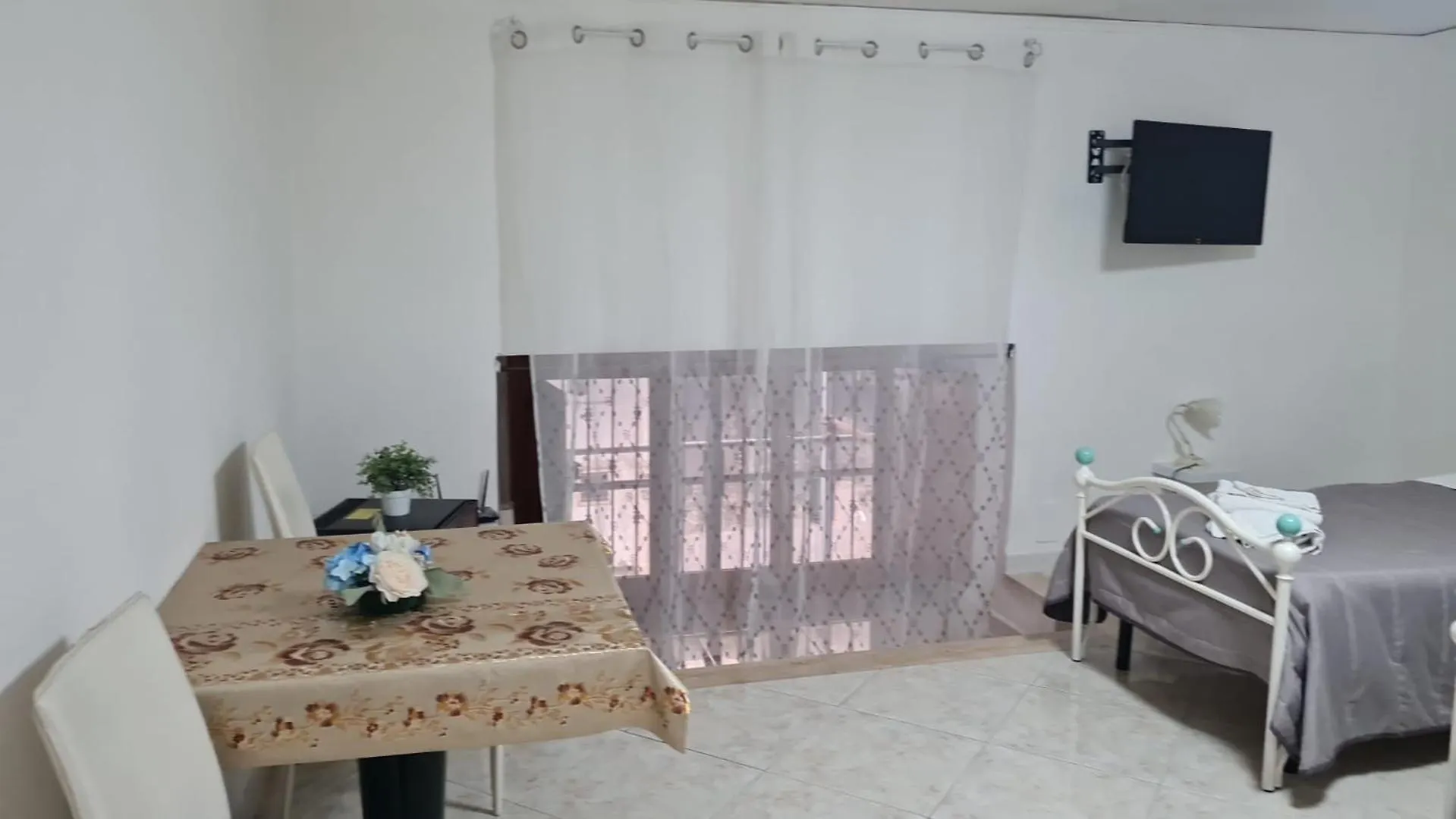 Affittacamere Casa Mery Napoli Italia
