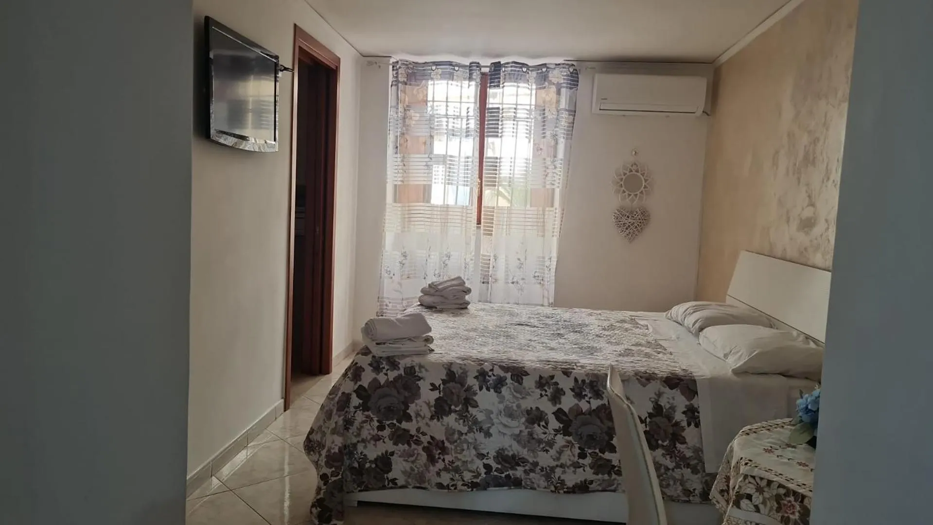 Casa Mery Naples Guest house